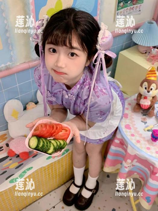 Kuuko W的夏日写真：用原图记录炙热阳光下的无限魅力